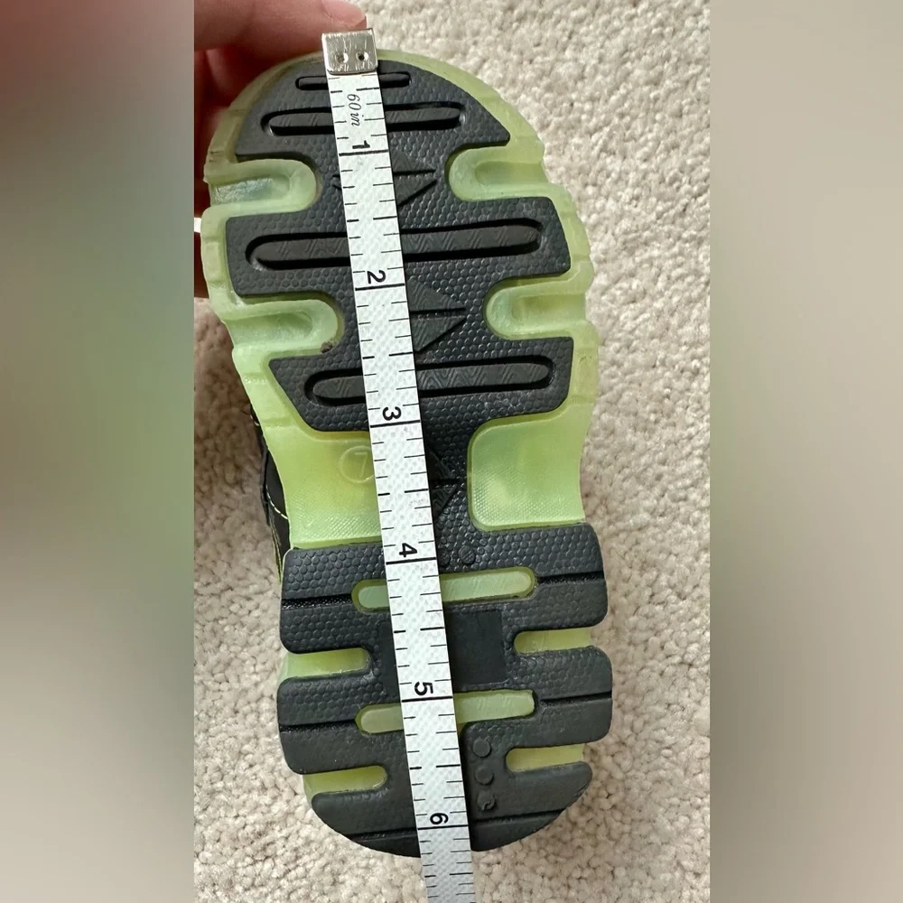 Jurassic World Toddler Boys Light-Up Dinosaur Sandals Size 7 Black Green